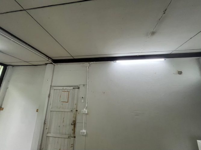 LINE_ALBUM_ติดแอร์โรงพยาบาลพัฒนานิคม_251006_2