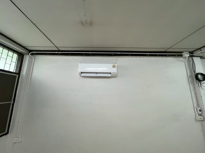 LINE_ALBUM_ติดแอร์โรงพยาบาลพัฒนานิคม_251006_3