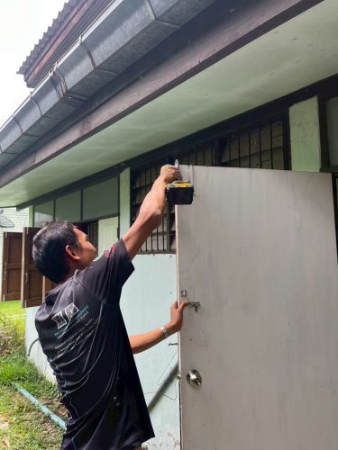 LINE_ALBUM_ติดแอร์โรงพยาบาลพัฒนานิคม_251006_9