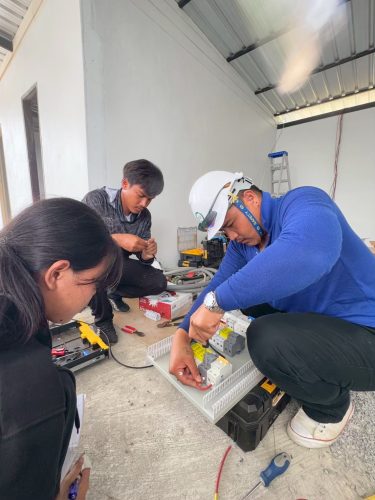 LINE_ALBUM_ติดโซล่าเซลล์พัฒนานิคม_250913_45