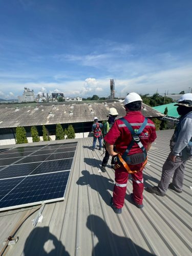 LINE_ALBUM_โซล่าเซลล์ บริษัทไดนาสตี้ไทยท็อป 1_251006_17