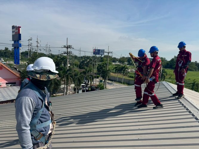 LINE_ALBUM_โซล่าเซลล์ บริษัทไดนาสตี้ไทยท็อป 1_251006_41